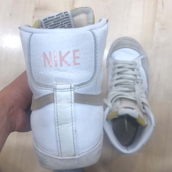 Old blazers- womens size 6- not worn too much still good - Picture 3 of 6